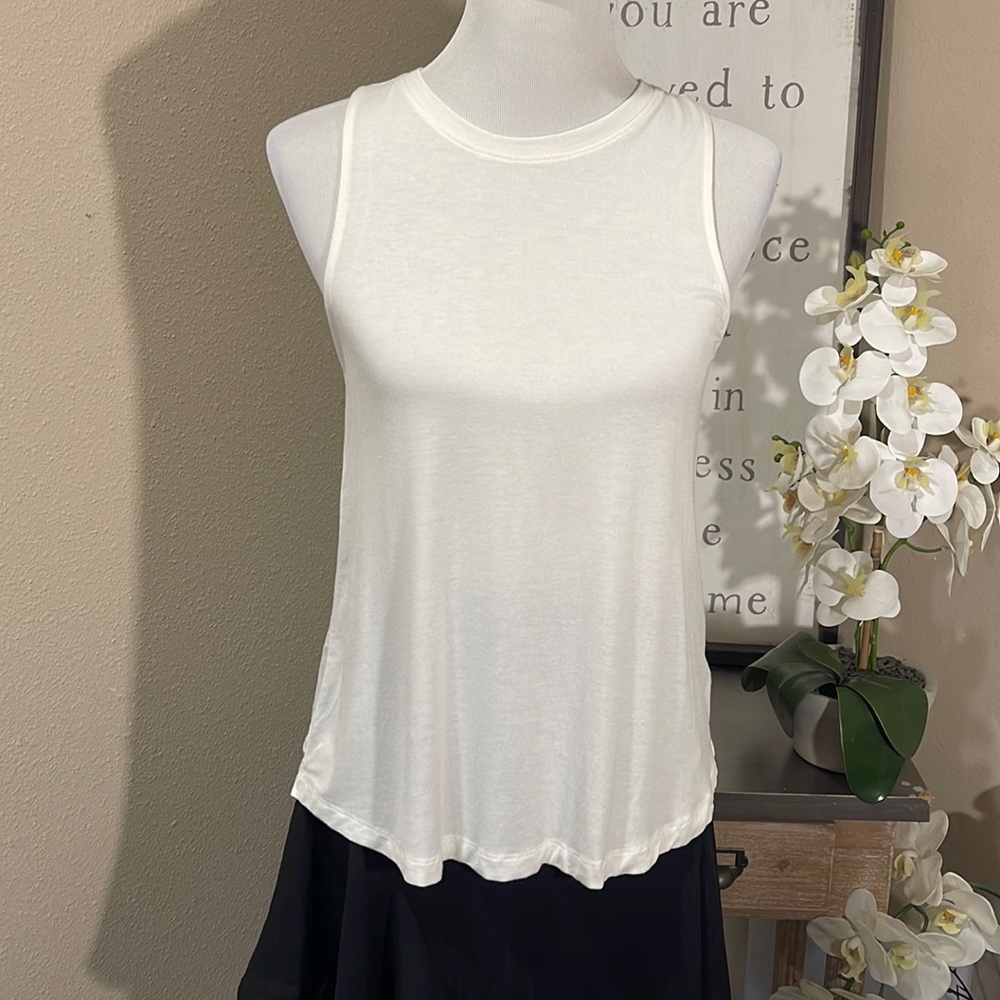 White Sleeveless Tank Top